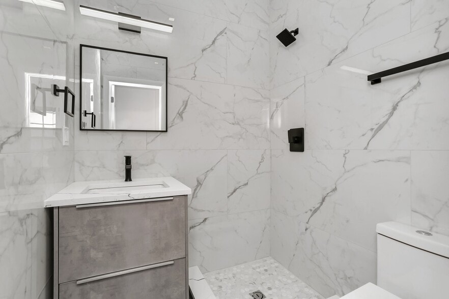 More Photos Of 63 Church St, Greenwich Apartments For Sale