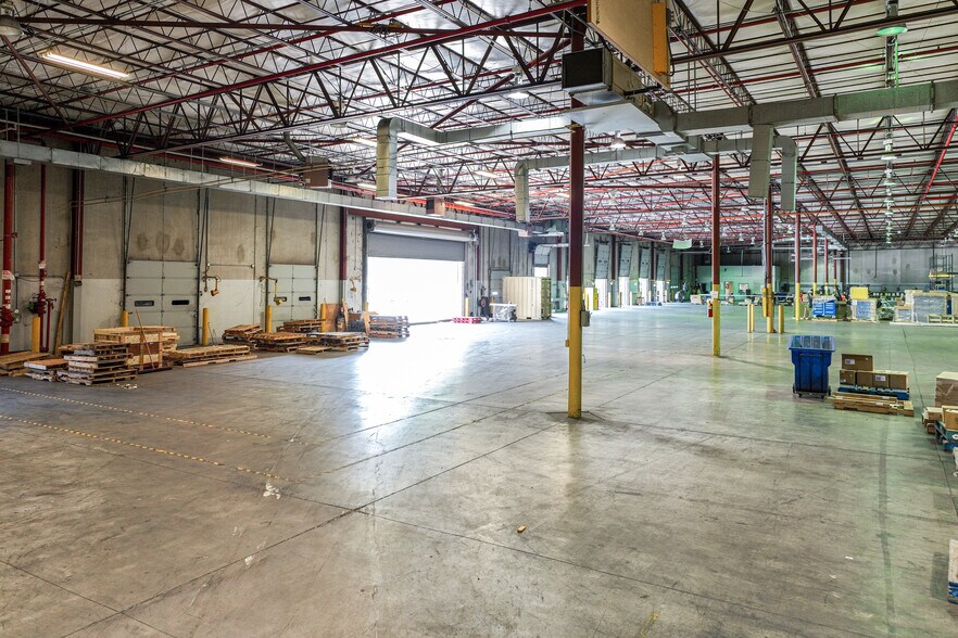 More Photos Of 2375 Murphy Blvd, Gainesville Distribution For Sale