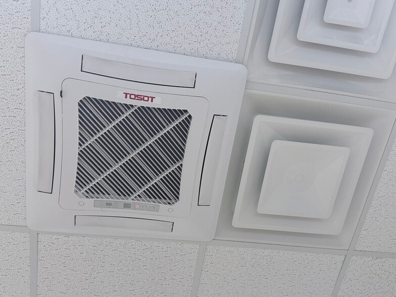 More Photos Of 613-613 Westchester Ave, Bronx Storefront For Lease