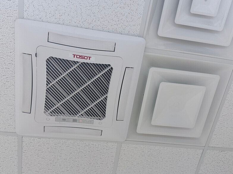 More Photos Of 613-613 Westchester Ave, Bronx Storefront For Lease