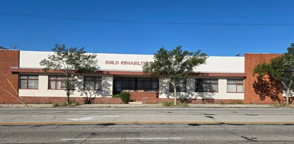 Primary Photo Of 2205 N Hollywood Way, Burbank Service For Lease