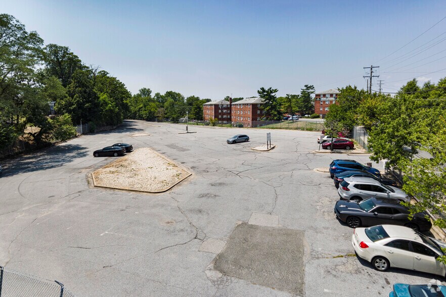 More Photos Of 4235 28th Ave, Marlow Heights Office For Lease