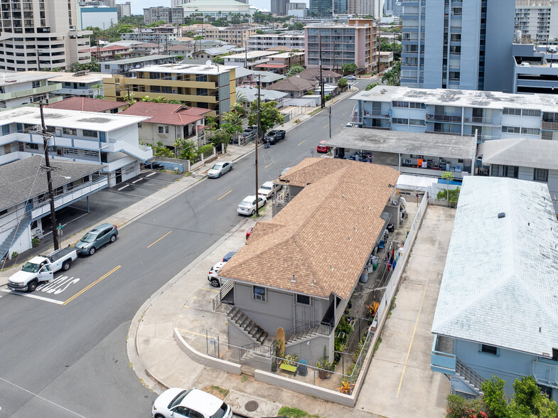 More Photos Of 2128 Date St, Honolulu Apartments For Sale