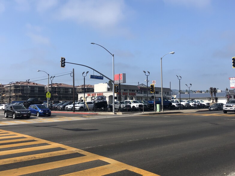 Primary Photo Of 2002-2008 Pacific Coast Hwy, Lomita Fast Food For Sale