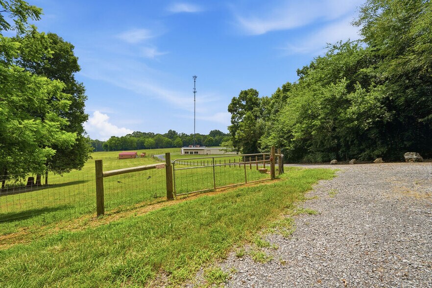 More Photos Of 3922 Highway 2, Cohutta Flex For Sale
