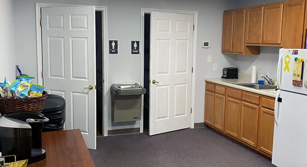 More Photos Of 535-549 Southlake Blvd, Richmond Light Distribution For Sale