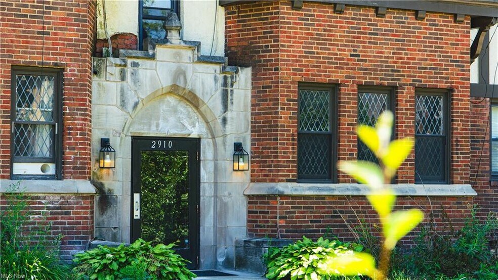 More Photos Of 13415 S Woodland Rd, Cleveland Multifamily For Sale