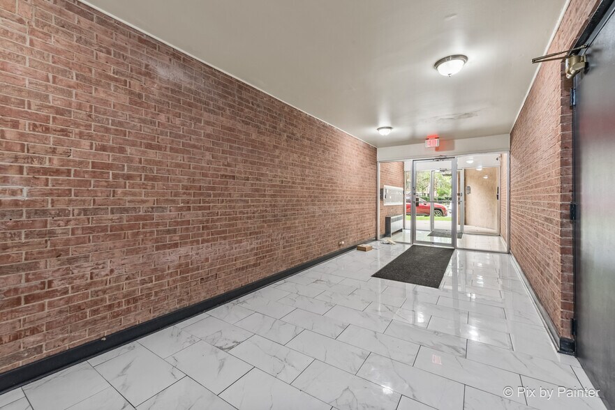 More Photos Of 7319 N Rogers Ave, Chicago Apartments For Sale