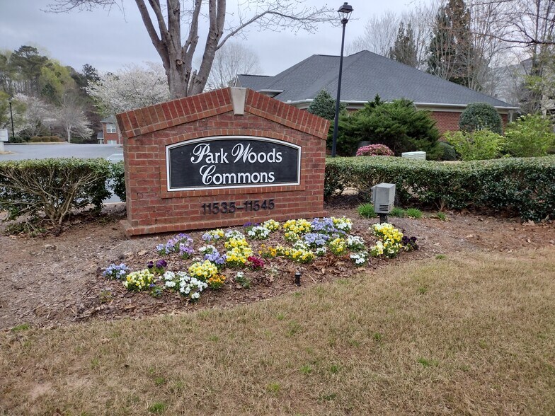 More Photos Of 11539 Park Woods Cir, Alpharetta Office For Lease