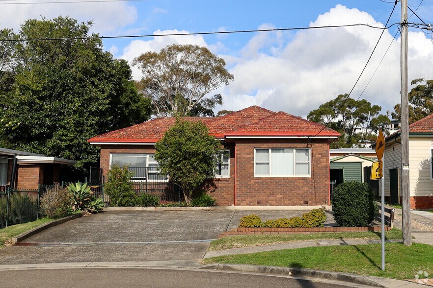 More Photos Of 2 Chipilly Ave, Engadine Office For Sale