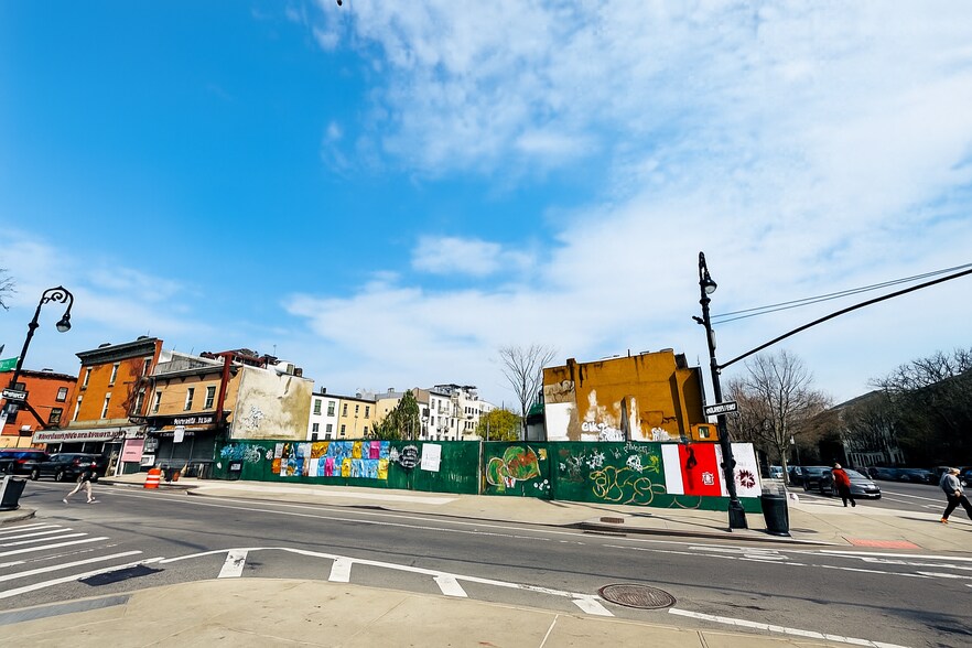 More Photos Of 375 Smith St, Brooklyn Land For Sale