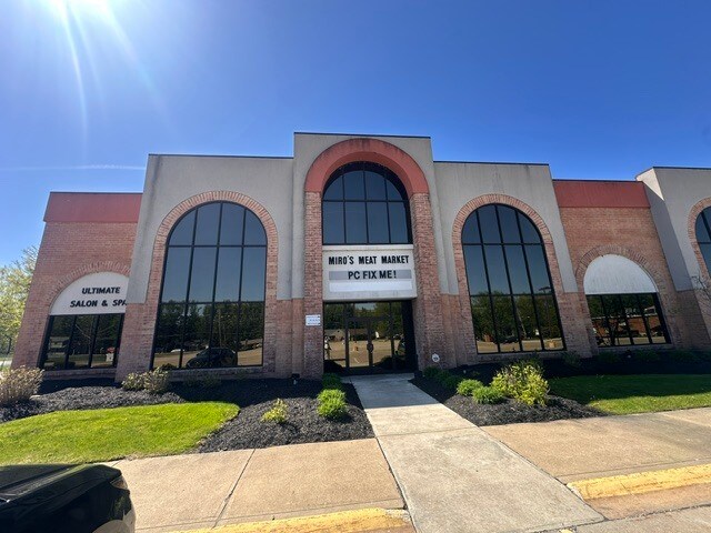 Primary Photo Of 34900 Lake Shore Blvd, Eastlake General Retail For Lease