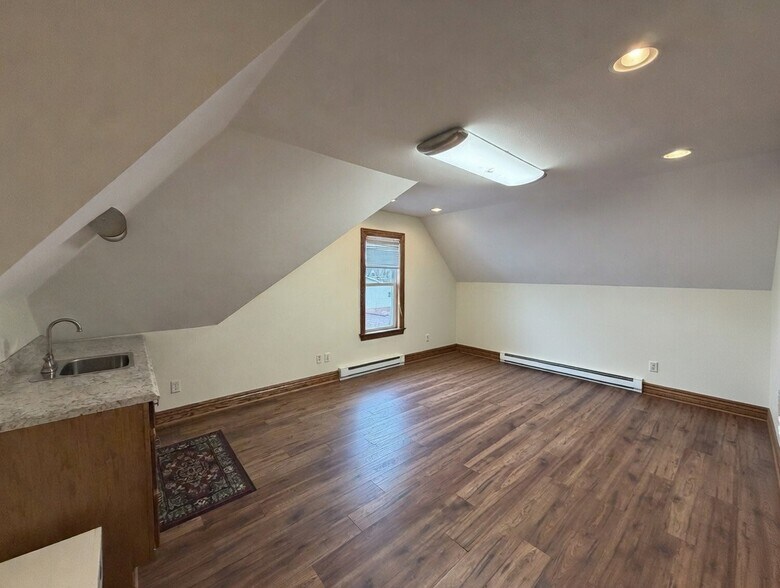 More Photos Of 438 Depot St, Latrobe Office For Lease