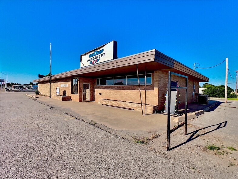 More Photos Of 1120 S 10th St, Frederick Restaurant For Sale