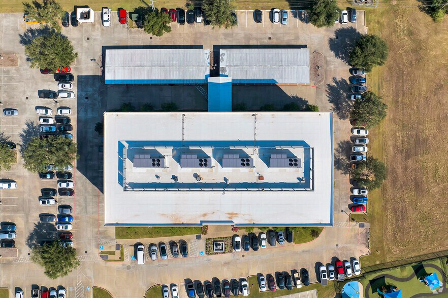 More Photos Of 11233 Shadow Creek Pky, Pearland Office For Lease