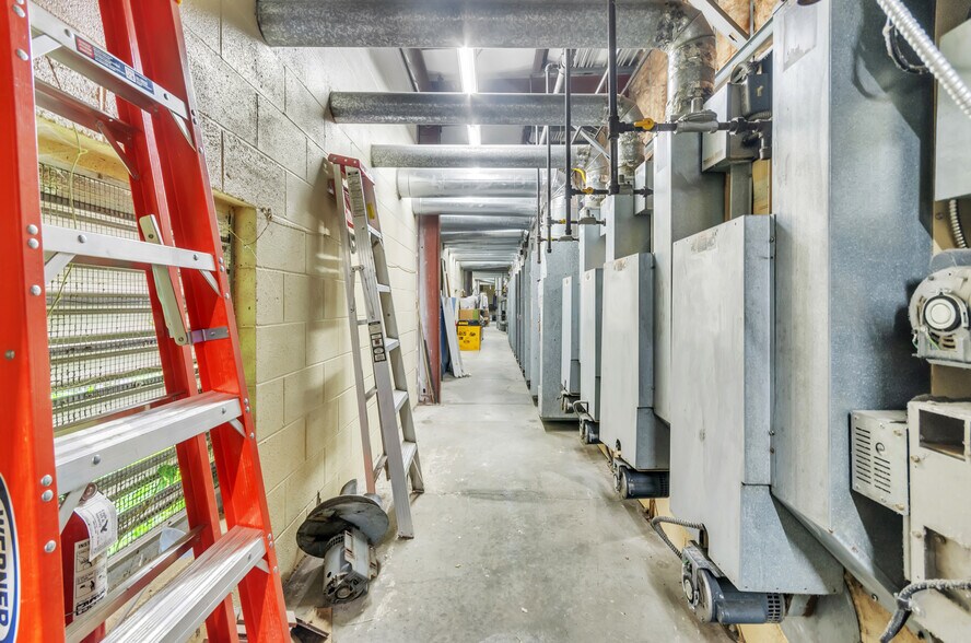 More Photos Of 3004 E North St, Greenville Freestanding For Sale