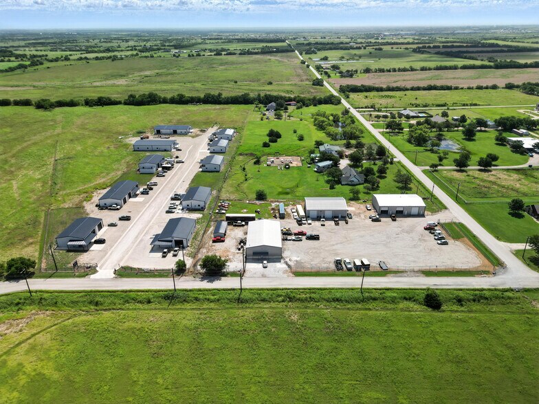 More Photos Of 5350 Ganzer Rd W, Krum Warehouse For Sale