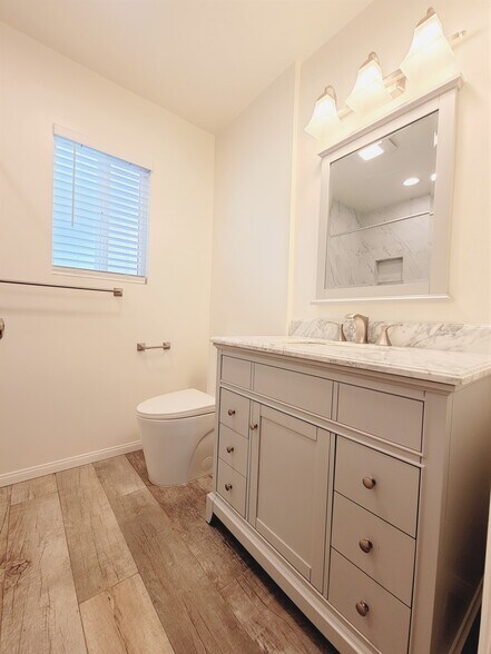 More Photos Of 4245 Laurel Canyon Blvd, Studio City Apartments For Sale
