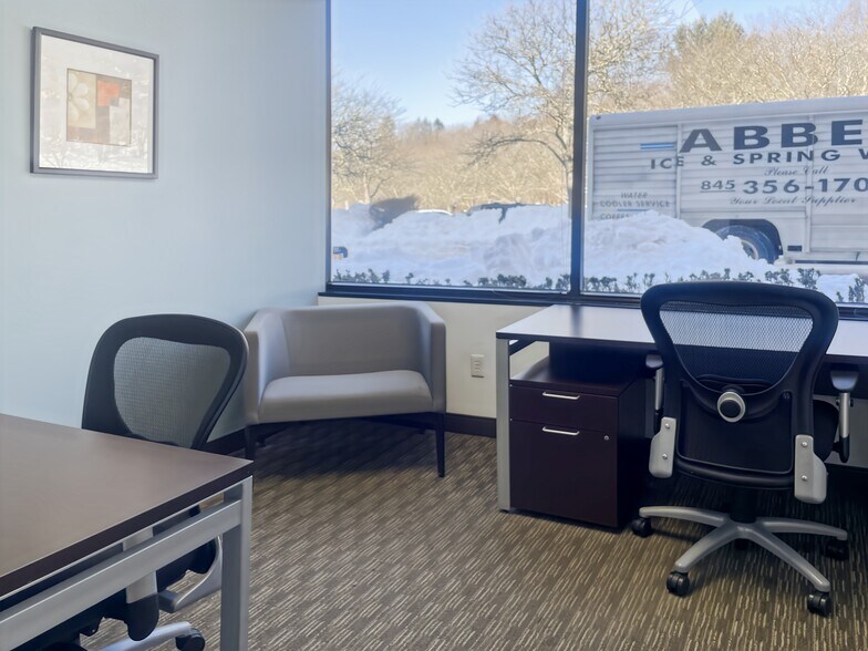 More Photos Of 400 Rella Blvd, Montebello Coworking Space