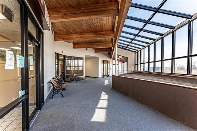 More Photos Of 34 SE Main St, Blackfoot Office For Sale