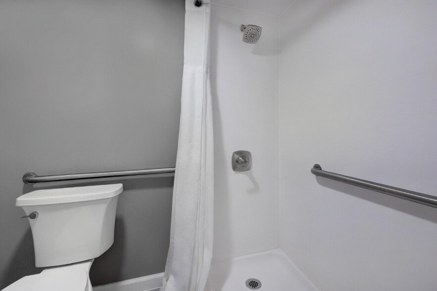 More Photos Of 1017 Highway K, Bonne Terre Hotel For Sale