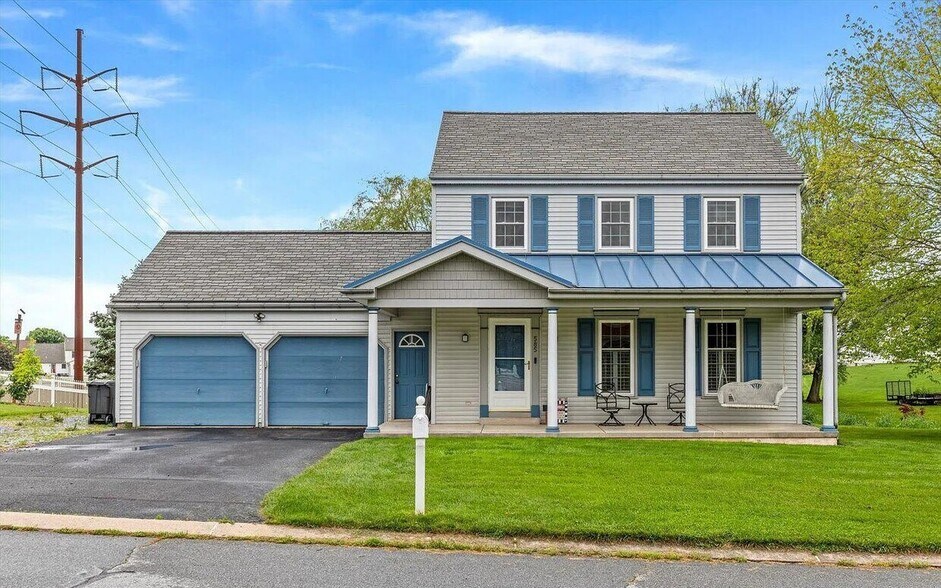 Primary Photo Of 585 Westbrooke Dr, Elizabethtown Specialty For Lease