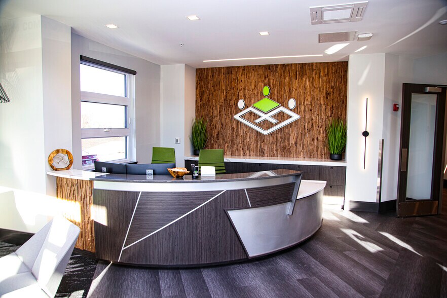 More Photos Of 10255 Commerce Dr, Carmel Coworking Space