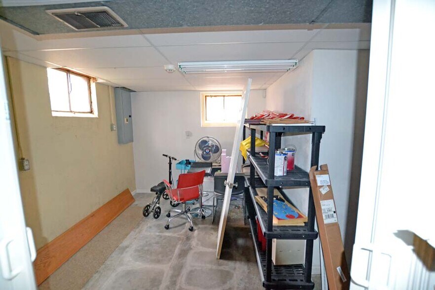 More Photos Of 3214 N Illinois St, Swansea Medical For Sale