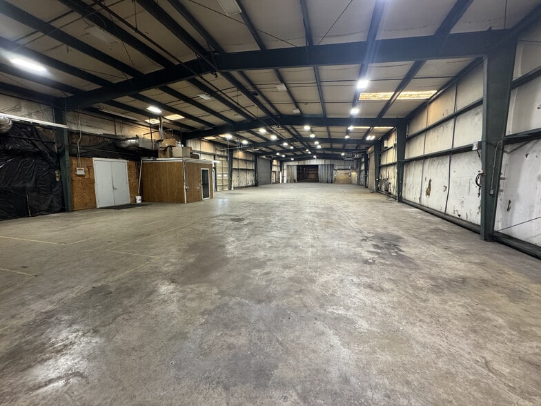 More Photos Of 201 Greer Dr, Simpsonville Warehouse For Sale