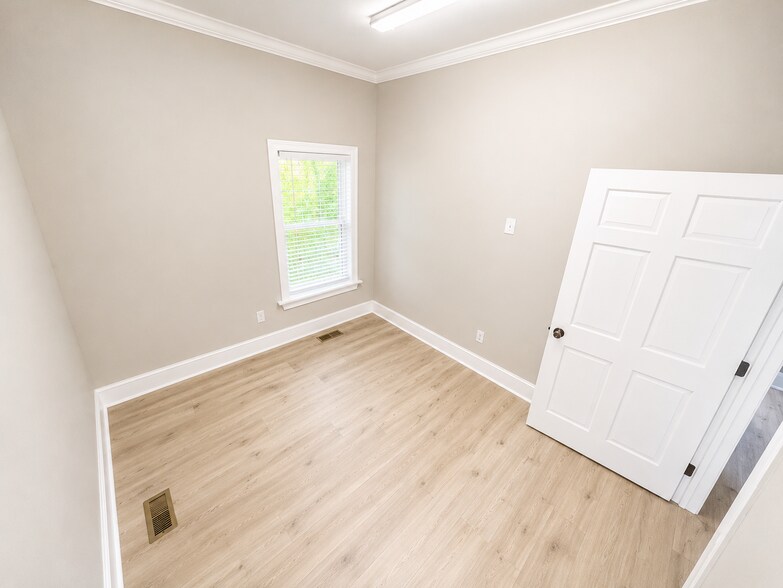 More Photos Of 3747-3749 Benson Dr, Raleigh Office Residential For Lease