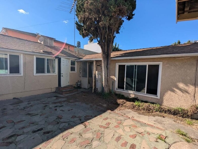 More Photos Of 702 Vesta St, Inglewood Manufacturing For Sale