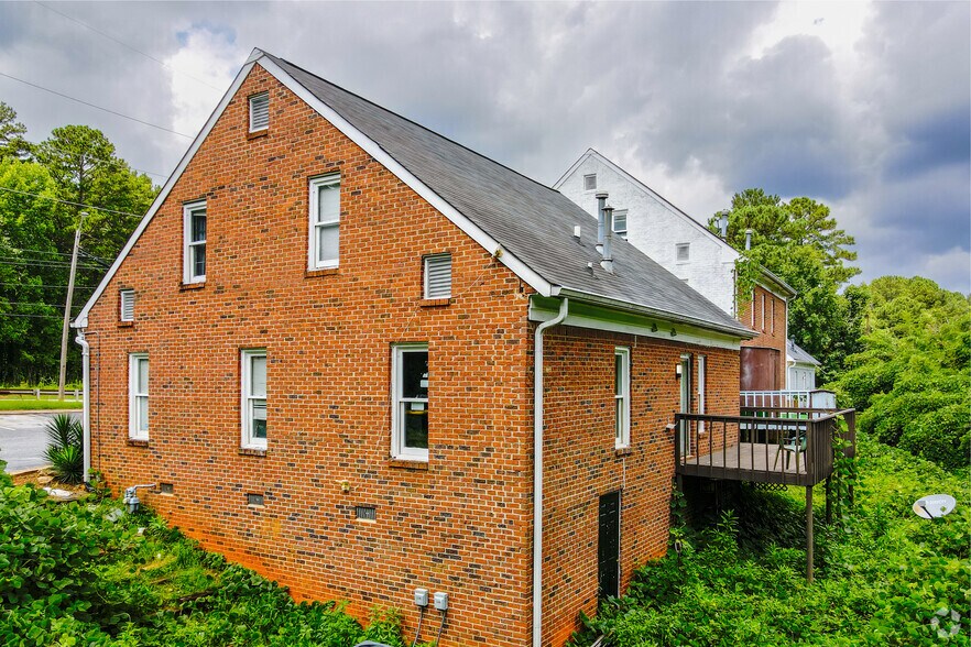 More Photos Of 2893 Mountain Industrial Blvd, Tucker Office For Sale