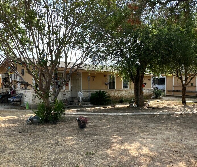 More Photos Of 10536 S US Highway 181, San Antonio Apartments For Sale