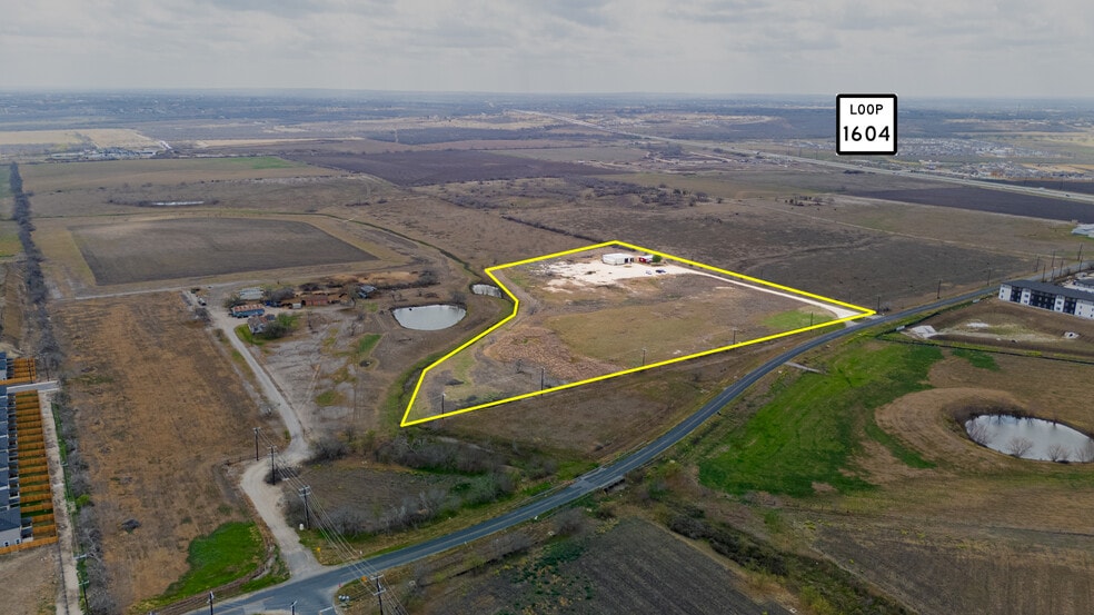 More Photos Of 2330 Schuwirth Rd, Converse Warehouse For Lease