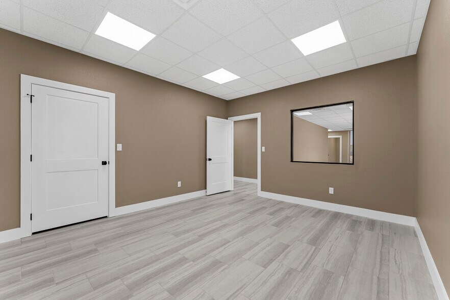 More Photos Of 7922 Interstate 20 Service rd, Odessa Warehouse For Lease