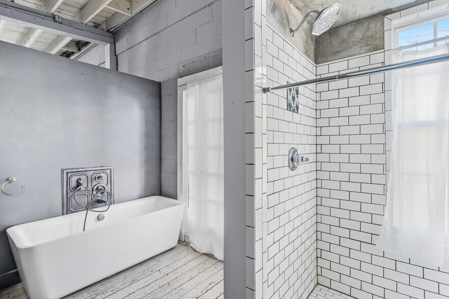 More Photos Of 705-707 Cherry Aly, Hudson Warehouse For Lease
