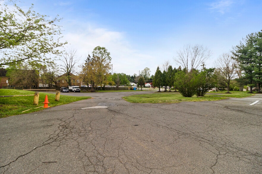 More Photos Of 5001 Backlick Rd, Annandale Religious Facility For Sale