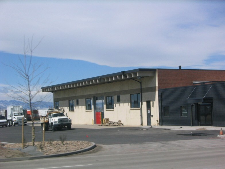 Primary Photo Of 5275 Quebec St, Commerce City Flex For Lease