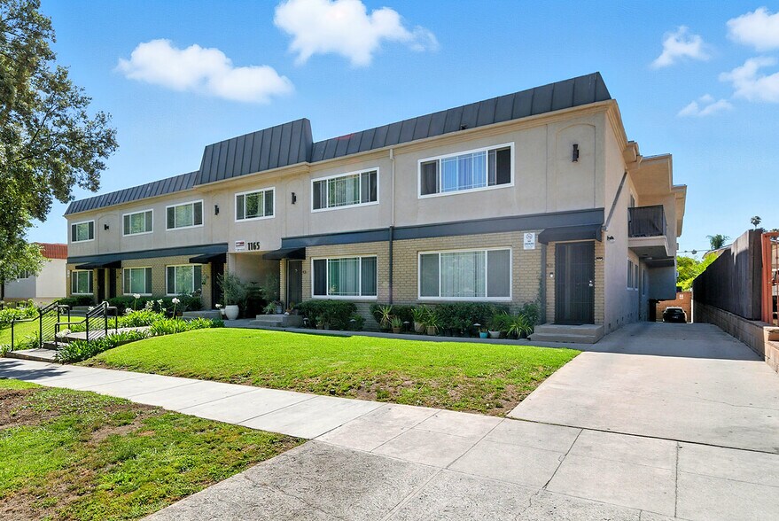 More Photos Of 1165 Thompson Ave, Glendale Apartments For Sale