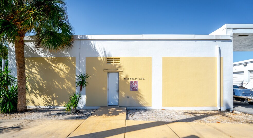 More Photos Of 2411-2451 NW 1st Ave, Boca Raton Self Storage For Lease
