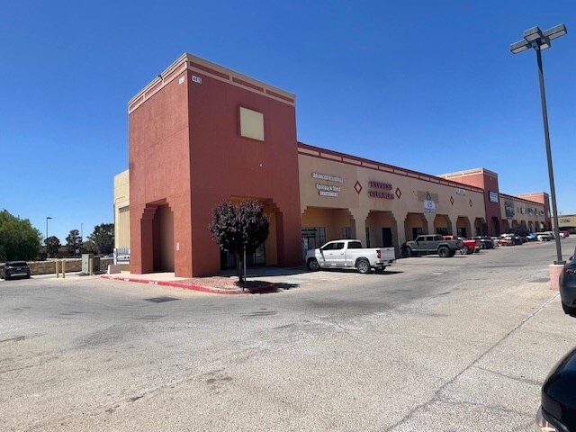 More Photos Of 14476 Horizon Blvd, El Paso Storefront Retail Office For Sale