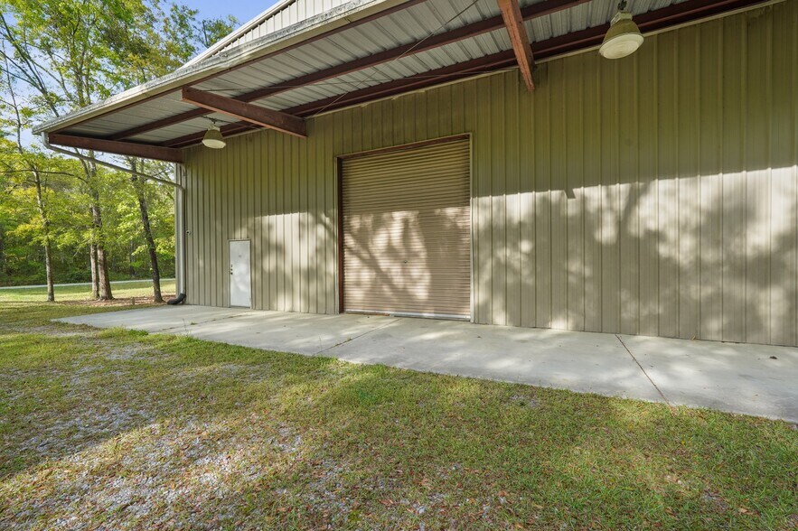 More Photos Of 140 Bay Pines Rd, Beaufort Warehouse For Lease