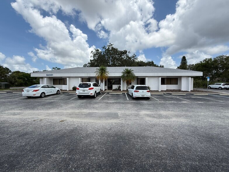 More Photos Of 34931 US Hwy 19 N, Palm Harbor Medical For Sale