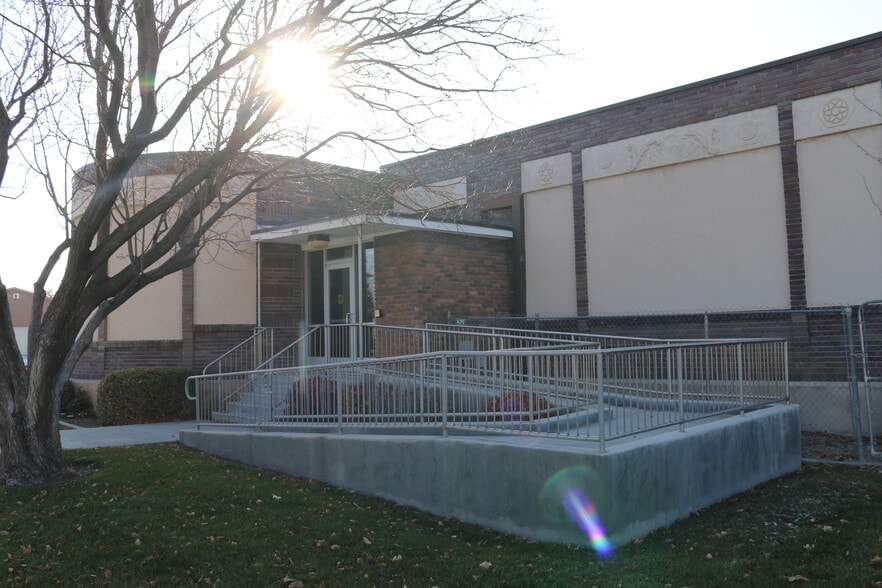 More Photos Of 590 S Main St, Payson Office For Sale