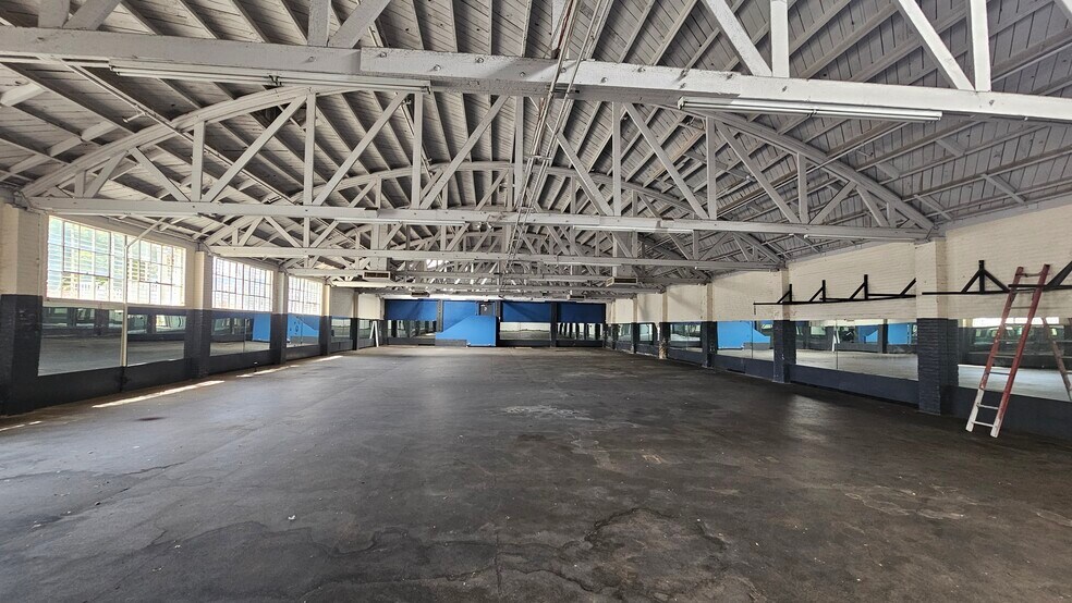 More Photos Of 847 E Main St, Santa Paula Storefront For Sale