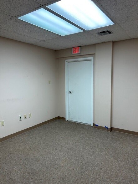 More Photos Of 1754-1774 Texas St, Natchitoches Office For Lease