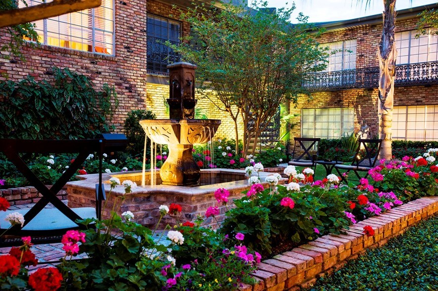 More Photos Of 2320 McCue Rd, Houston Apartments For Sale