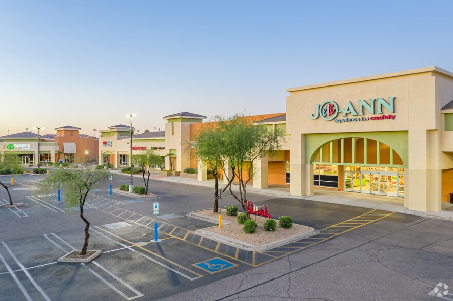 More Photos Of 8055 W Bell Rd, Peoria Unknown For Lease