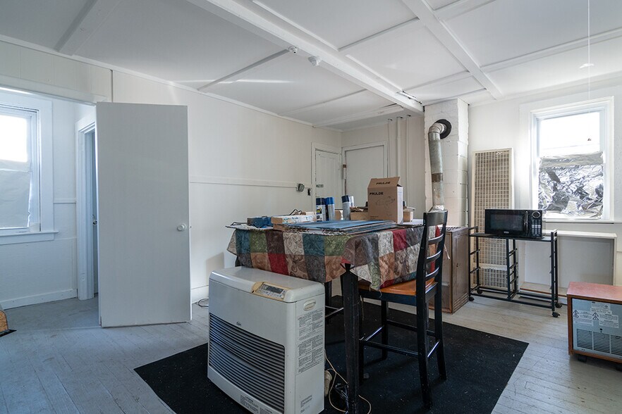 More Photos Of 388 Child St, Warren Freestanding For Sale