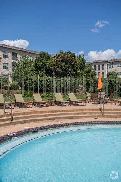 More Photos Of Mooreview Pky @ Loudoun County Pky, Ashburn Unknown For Lease